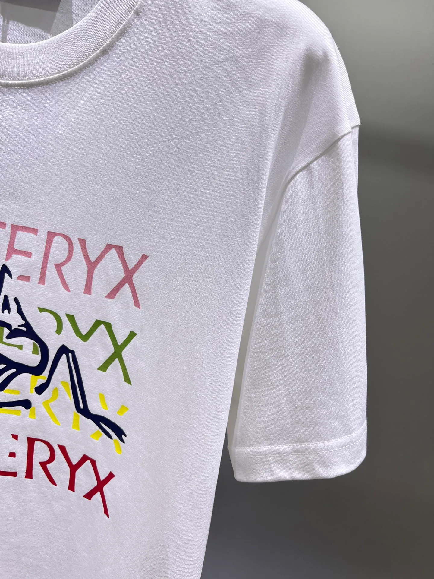 arcteryx🌟New Arrival T T Hot Sale 99 🐎🐎Size：S-XXL Black White 2 （Size ） Size S 110 54 69 21 M 114 56 71 22 L 118 58 73 22 XL 122 60 75 23 2XL 126 62 77 23